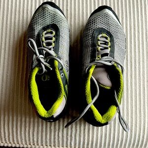 Pearl Izumi Cycle shoes